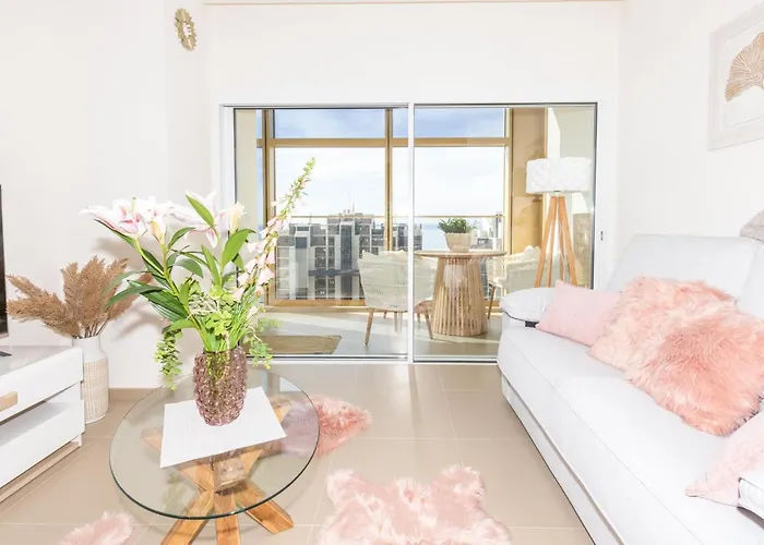 Intempo Luxury Sky And By Kitti Appartement